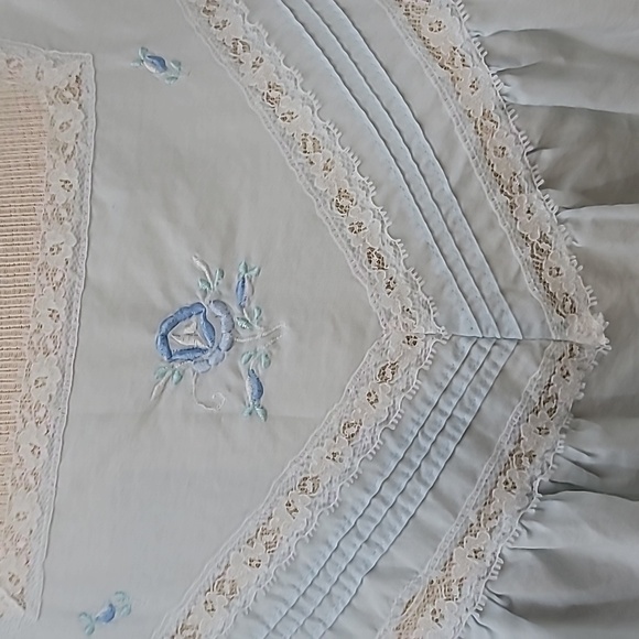 BARBIZON vintage gown baby blue size medium to small floral detail - Picture 3 of 14